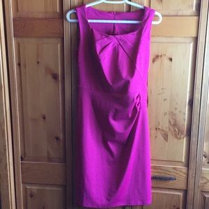 Sleeveless pink knee length dress